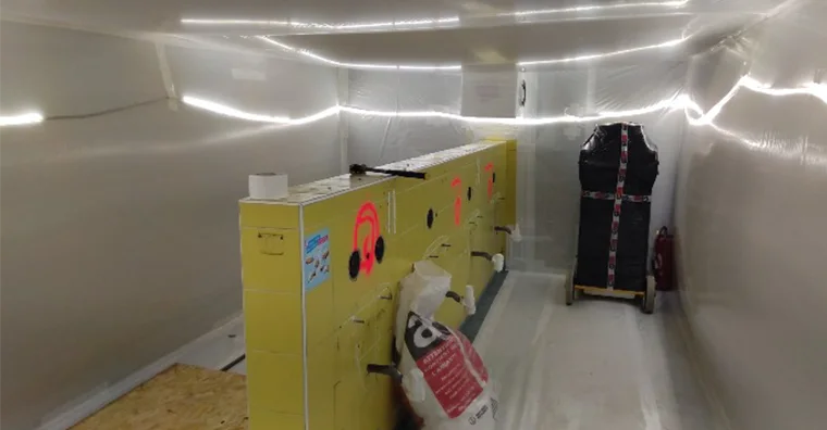 Chantier de désamiantage à La Roche sur Yon par ADQUAT